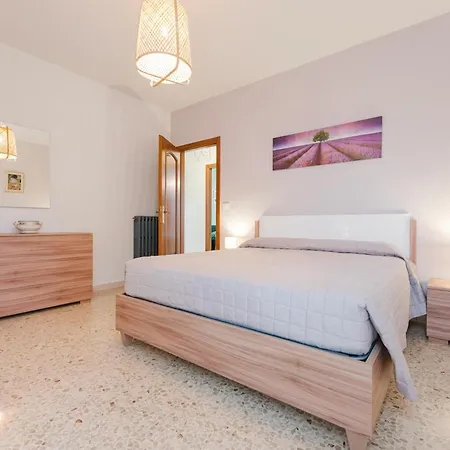 דירה Patty Flat - 15 Min From Venice & Free Parking מסטרה