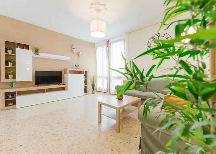 Apartment Patty Flat - 15 Min From Venice & Free Parking *